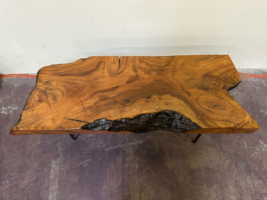 Live Edge Hand-Crafted Wooden Coffee Table With Metal Hairpin Legs 45W X 16D X 15H [Photo 5]