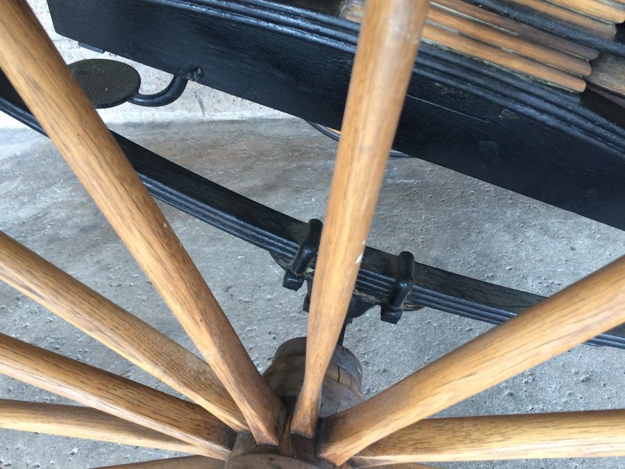 Governess Buggy with Complete Harness [Photo 5]