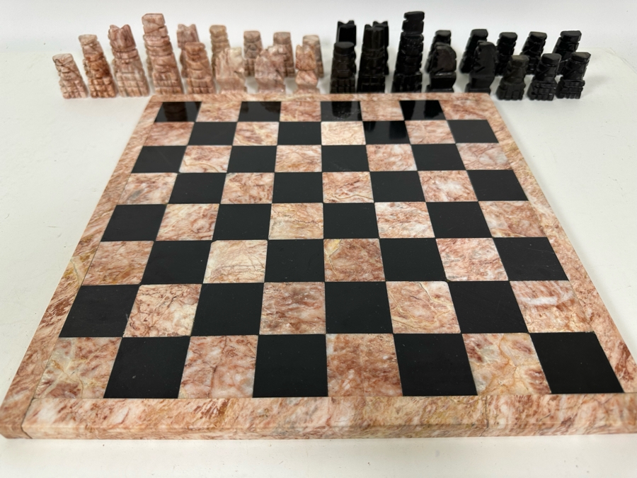 Marble Chess Board 14 X 14 Complete With 32 Carved Marble Chess Pieces [Photo 2]