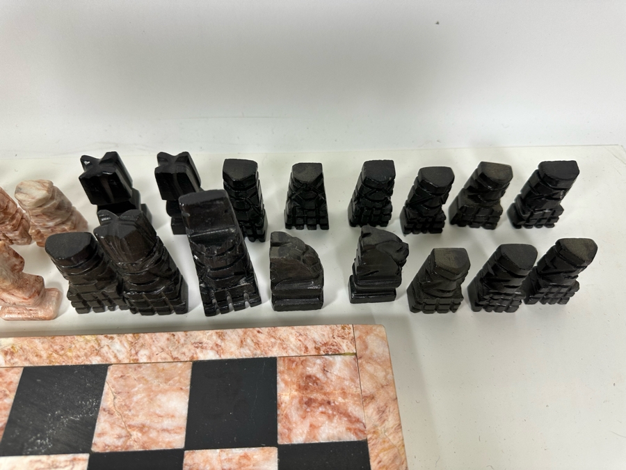 Marble Chess Board 14 X 14 Complete With 32 Carved Marble Chess Pieces [Photo 9]