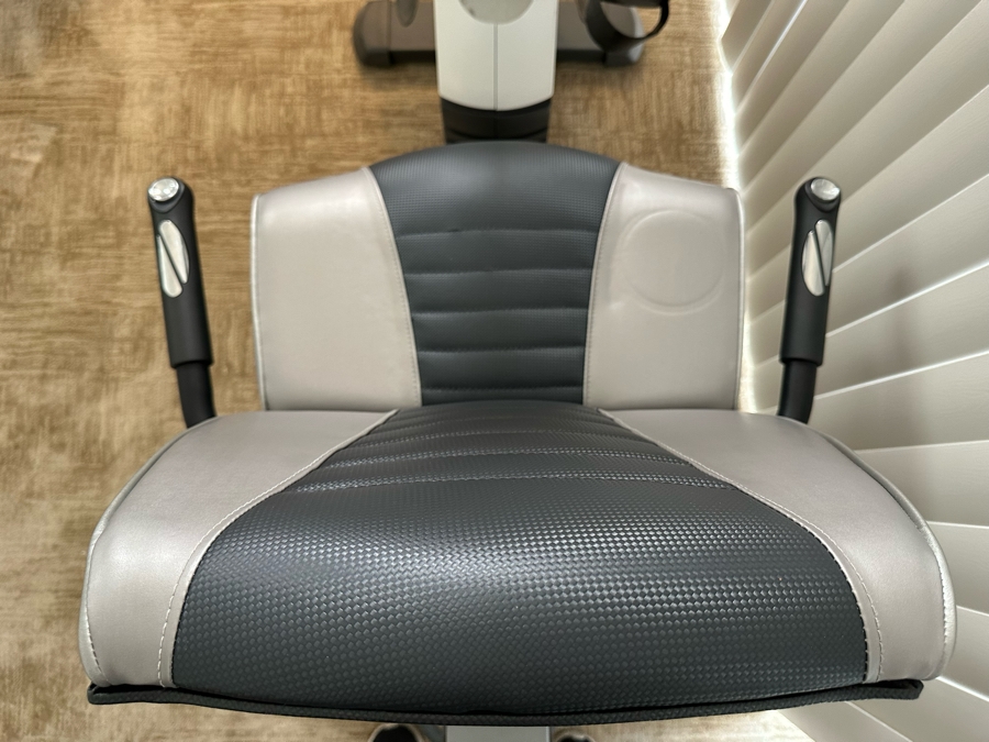 Healthrider Exerplay 300 Exercise Bike [Photo 6]