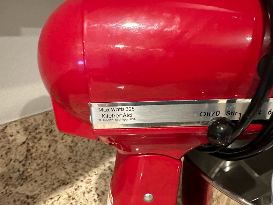 KitchenAid Artisan Series Mixer With Attachments [Photo 6]