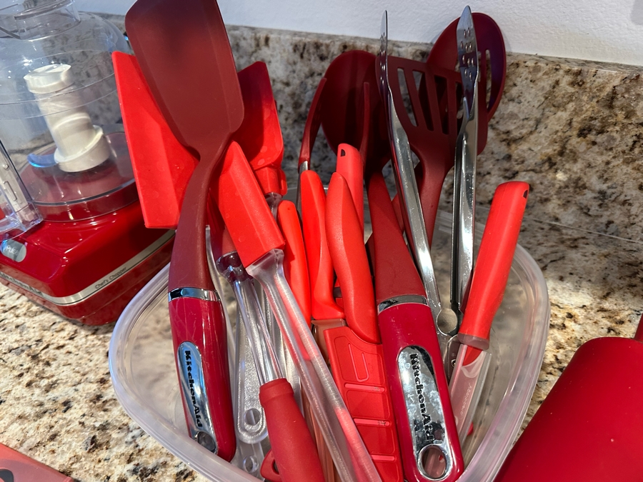 KitchenAid Blender With Assortment Of Untensils Including KitchenAid Plus Knives - See Photos [Photo 9]