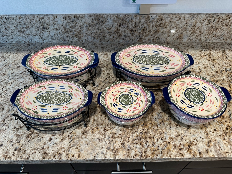 Set Of Temp-tations Presentable Ovenware By Tara 13 Piece Set [Photo 1]