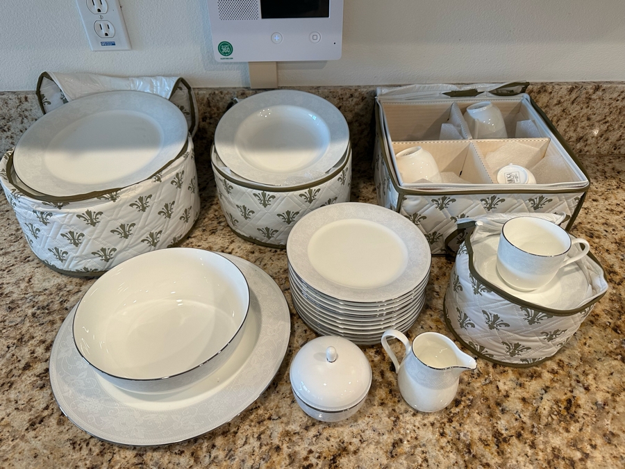 Mikasa Silver Rim Bone China Set Belgian Lace White Pattern CAE06 Japan Approximate Service For 12 [Photo 2]