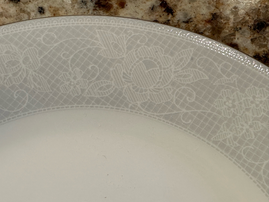 Mikasa Silver Rim Bone China Set Belgian Lace White Pattern CAE06 Japan Approximate Service For 12 [Photo 5]