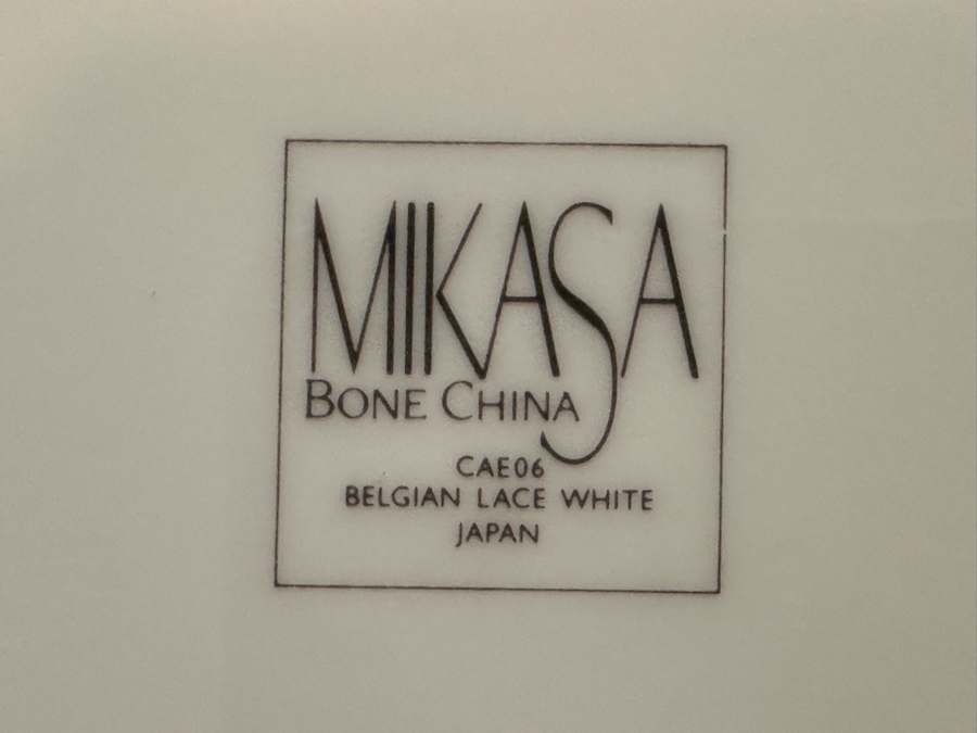 Mikasa Silver Rim Bone China Set Belgian Lace White Pattern CAE06 Japan Approximate Service For 12 [Photo 7]