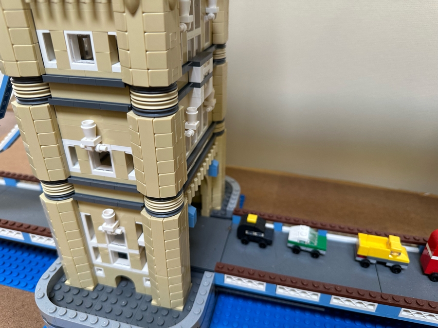 LEGO 10214 Creator Tower Bridge With The Original Instruction Booklets Already Assembled/Not Glued 40W X 11D X 18H [Photo 5]