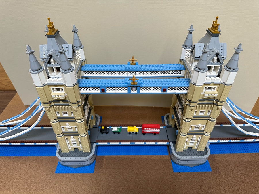 LEGO 10214 Creator Tower Bridge With The Original Instruction Booklets Already Assembled/Not Glued 40W X 11D X 18H [Photo 3]
