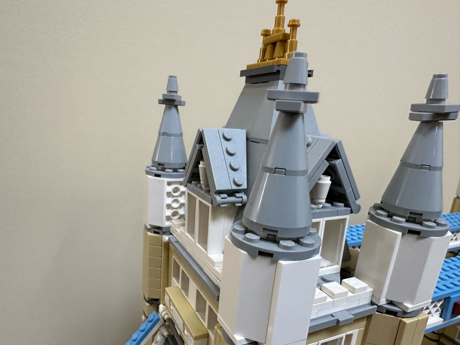 LEGO 10214 Creator Tower Bridge With The Original Instruction Booklets Already Assembled/Not Glued 40W X 11D X 18H [Photo 7]