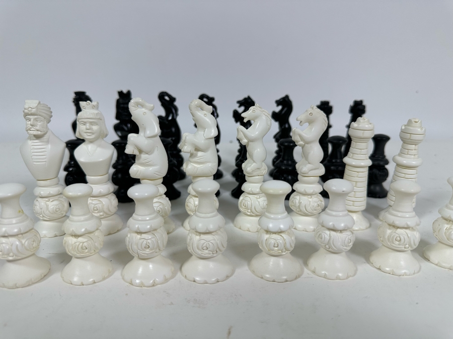 Vintage Carved Meerschaum Chess Pieces [Photo 2]