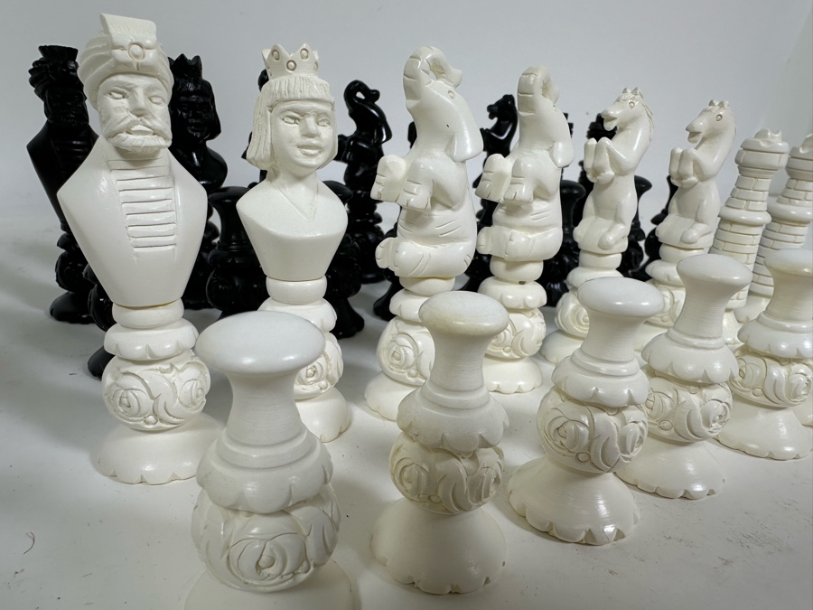 Vintage Carved Meerschaum Chess Pieces [Photo 14]
