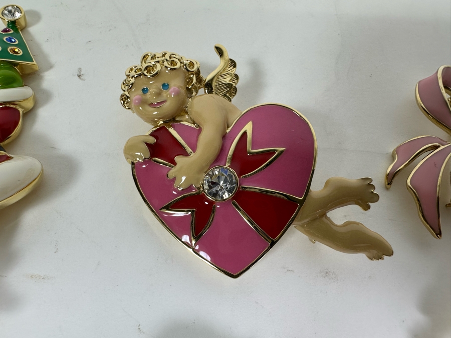 Collection Of Eight Bob Mackie Pins Brooches [Photo 9]