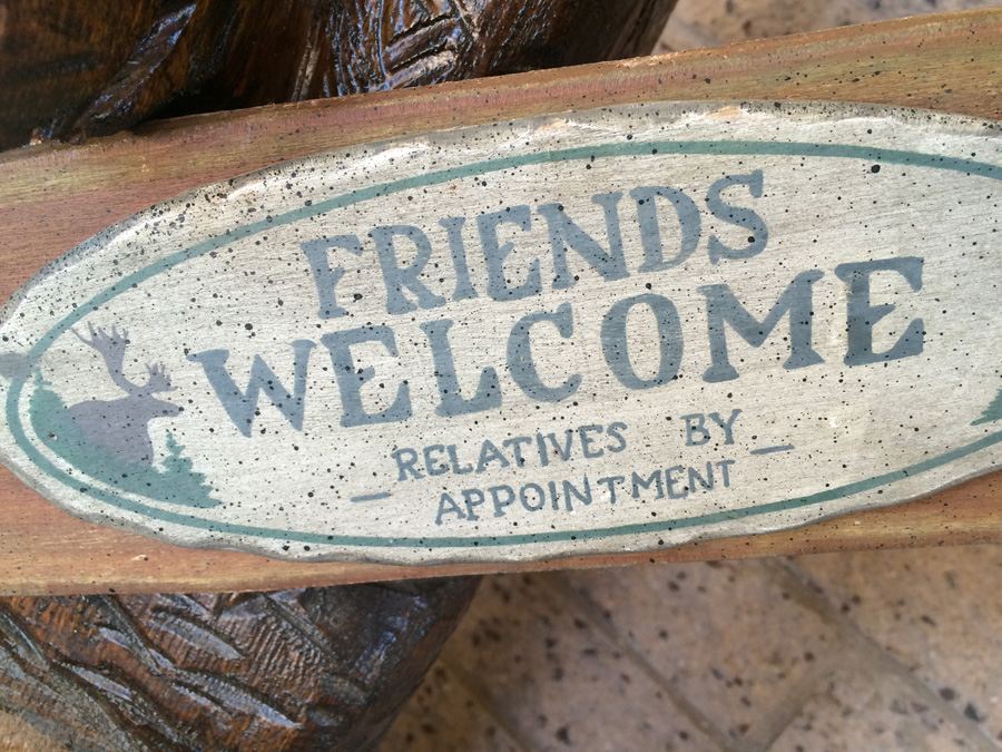 Carved Wooden Bear with Sign [Photo 4]