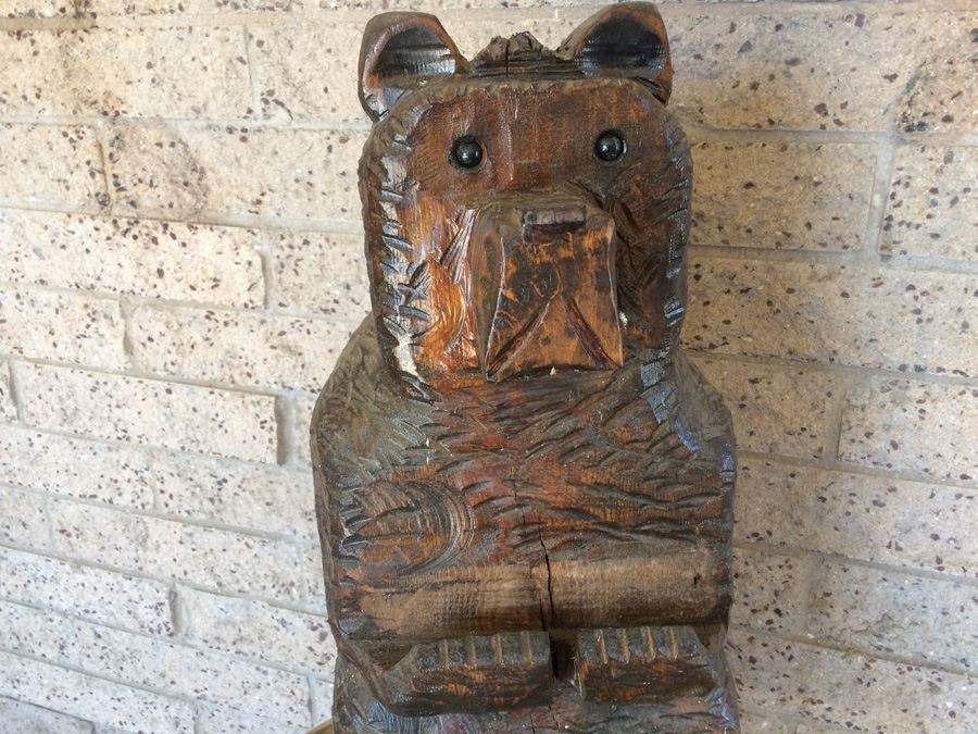 Carved Wooden Bear with Sign [Photo 8]
