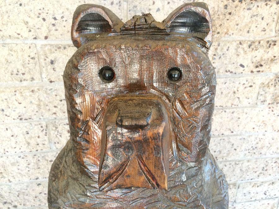 Carved Wooden Bear with Sign [Photo 13]