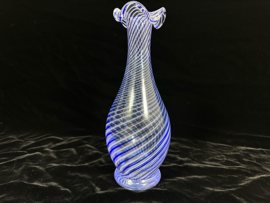 Stunning Art Glass Vase 9.5H [Photo 2]