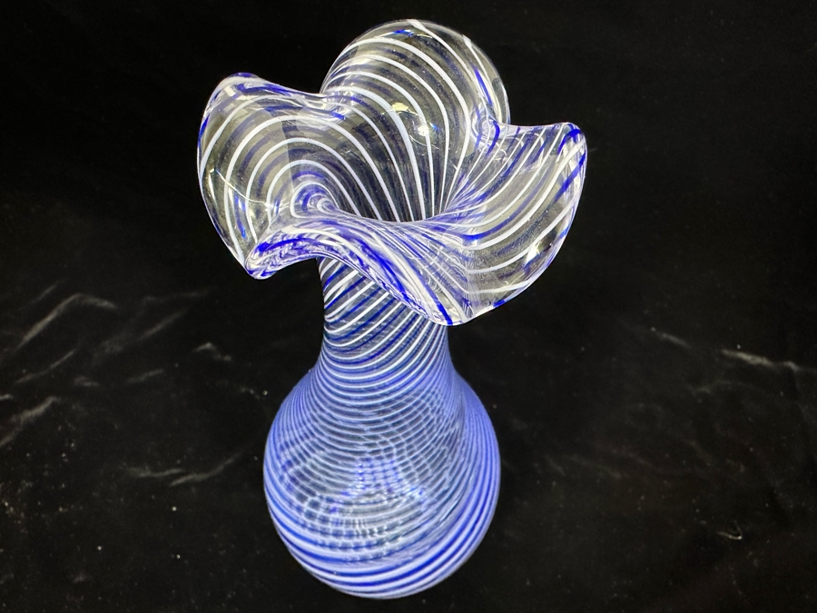 Stunning Art Glass Vase 9.5H [Photo 4]