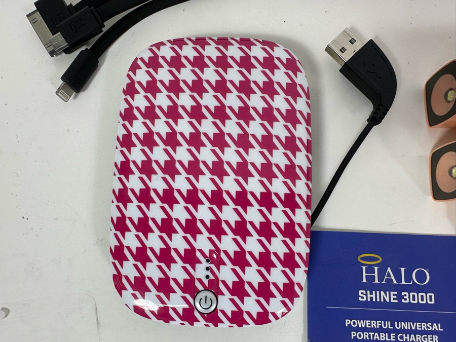 HALO Rechargeable Portable Electronic Device Chargers Pair Of Pocket Power 6000 Chargers And Pair Of Shine 3000 Chargers [Photo 6]