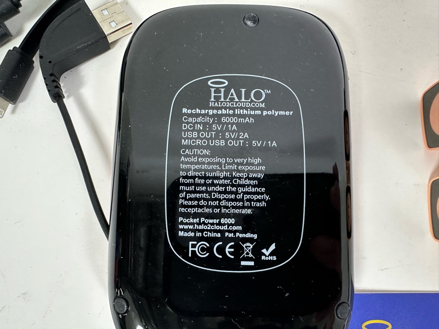 HALO Rechargeable Portable Electronic Device Chargers Pair Of Pocket Power 6000 Chargers And Pair Of Shine 3000 Chargers [Photo 7]