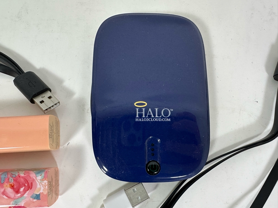 HALO Rechargeable Portable Electronic Device Chargers Pair Of Pocket Power 6000 Chargers And Pair Of Shine 3000 Chargers [Photo 8]