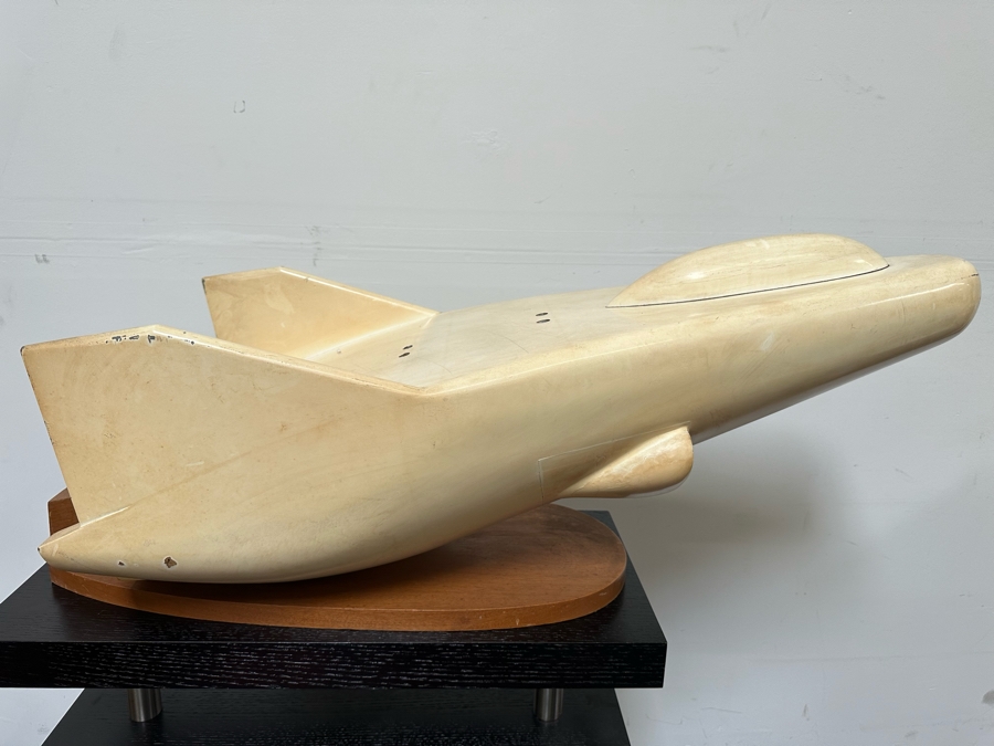 Large Prototype Model Of Northrop M2-F2 Heavyweight Lifting Body Experimental Aircraft Plane Featured In Opening Credits Of The 1970s TV Series The Six Million Dollar Man 41L X 17.5W X 16H [Photo 4]