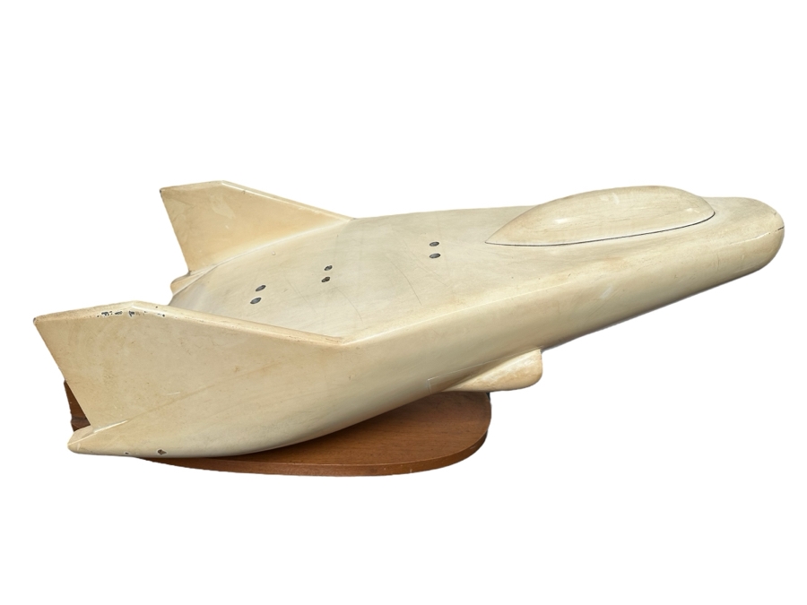 Large Prototype Model Of Northrop M2-F2 Heavyweight Lifting Body Experimental Aircraft Plane Featured In Opening Credits Of The 1970s TV Series The Six Million Dollar Man 41L X 17.5W X 16H [Photo 2]