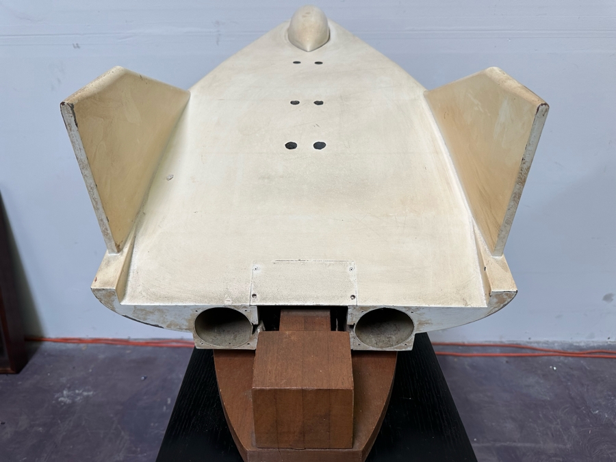 Large Prototype Model Of Northrop M2-F2 Heavyweight Lifting Body Experimental Aircraft Plane Featured In Opening Credits Of The 1970s TV Series The Six Million Dollar Man 41L X 17.5W X 16H [Photo 20]