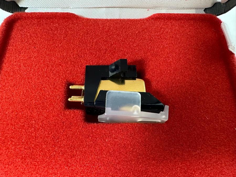 New Old Stock Audio Dynamics ADC XLM MK II Record Player Cartridge With Needle And Box Plus SHURE V15 III-DU Record Player Cartridge With Needle [Photo 4]