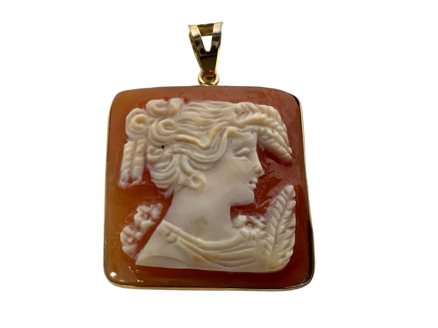 Vintage 14K Gold Carved Shell Cameo Signed Pendant Italy 4.3g [Photo 2]