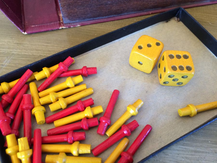 Pair of Vintage Travel Games Backgammon & Chips E.S. Lowe [Photo 9]