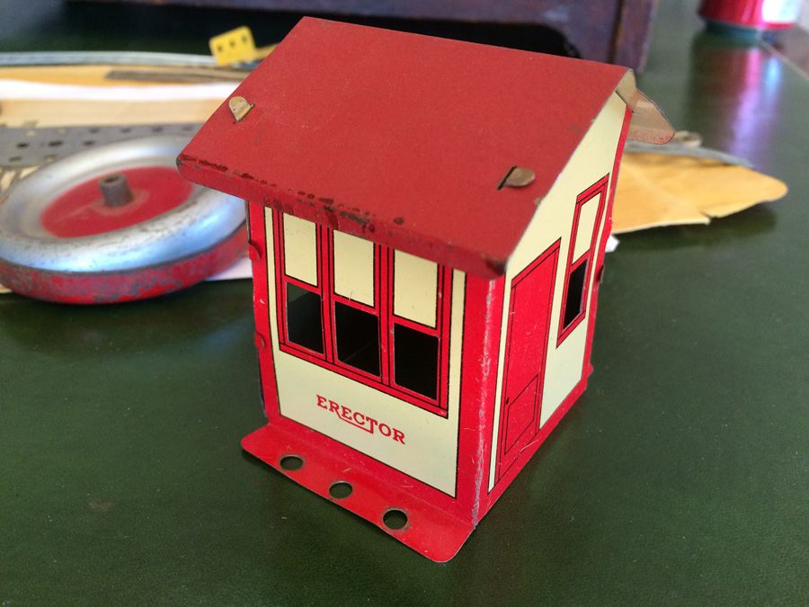 Vintage Erector Set in Wooden Box [Photo 34]