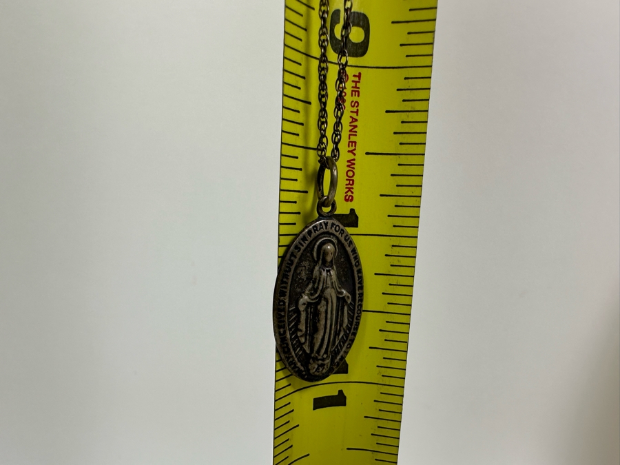 Sterling Silver Saint Virgin Mary Pendant With Sterling Silver 20' Necklace 6.2g [Photo 8]