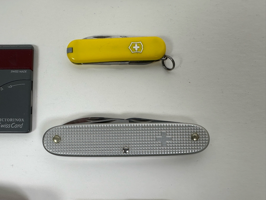 Collection Of Swiss Army Pocket Knives [Photo 9]