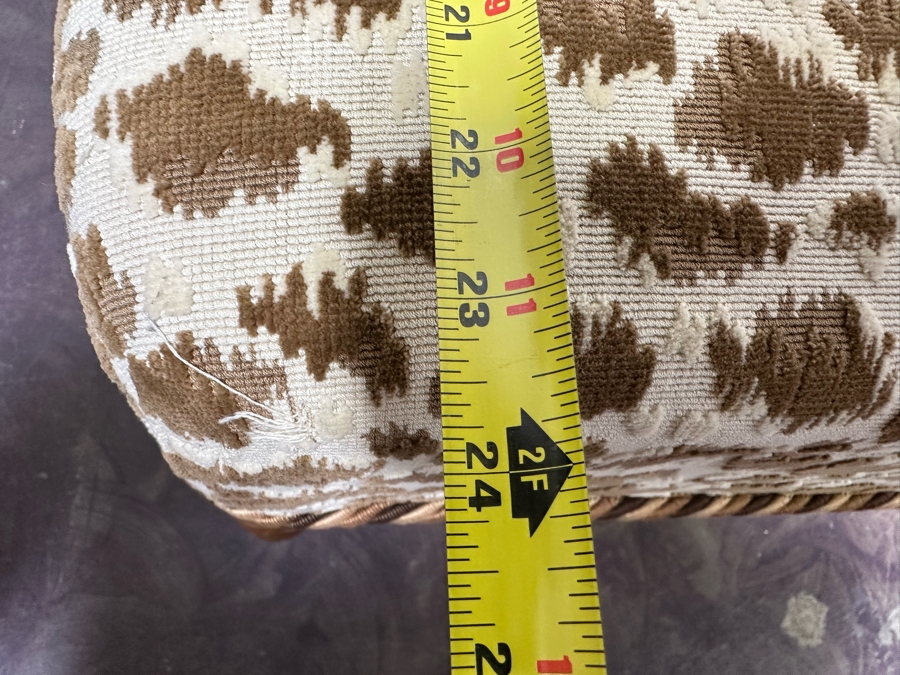 Upholstered Bench With Casters 33W X 24D X 20H [Photo 8]