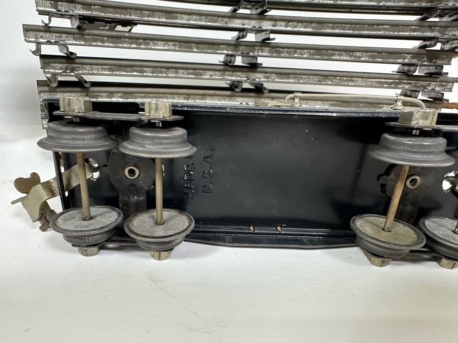 Vintage Lionel 'O' Gauge Motor Train Set With Tracks [Photo 16]