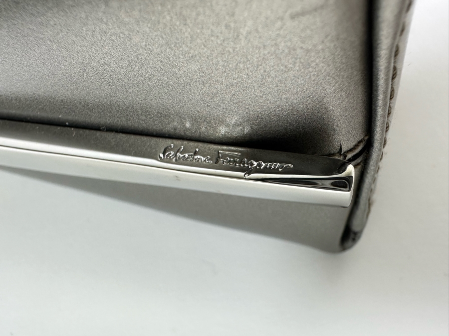 Salvatore Ferragamo Handbag [Photo 7]