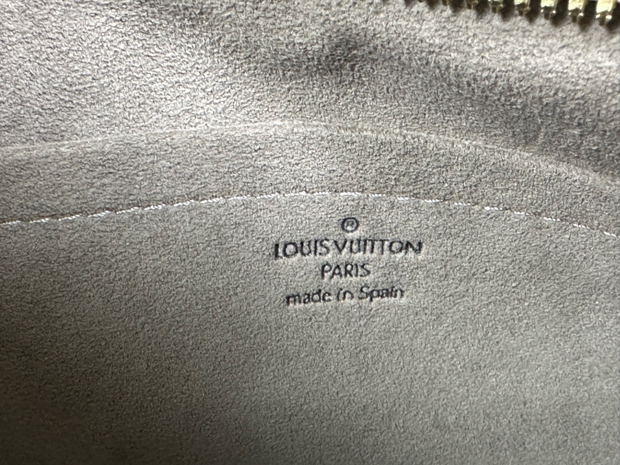 Louis Vuitton Lodge Shoulder Bag PM Black Canvas Murakami Multicolor Monogram 13W X 9H [Photo 11]