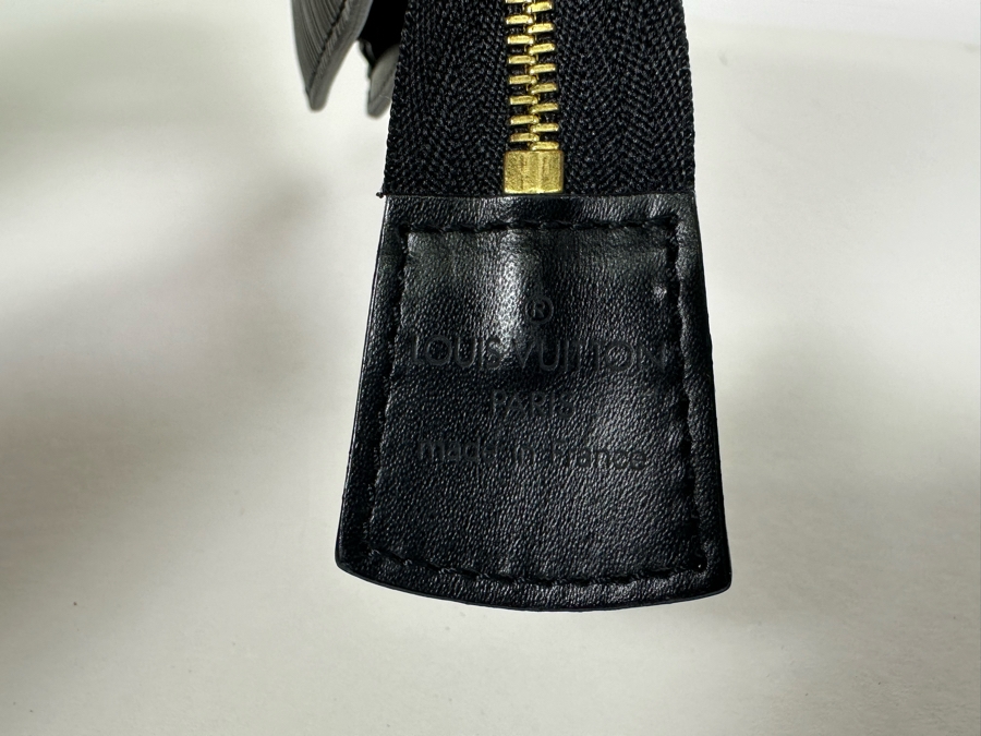 Louis Vuitton Epi Pochette Homme Leather Black Clutch Handbag 6 x 4.25 [Photo 6]