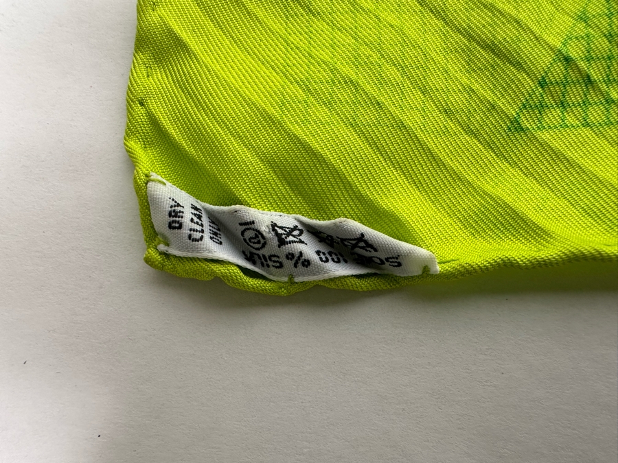 Updated: Hermes Paris Silk Scarf 34 X 34 [Photo 6]