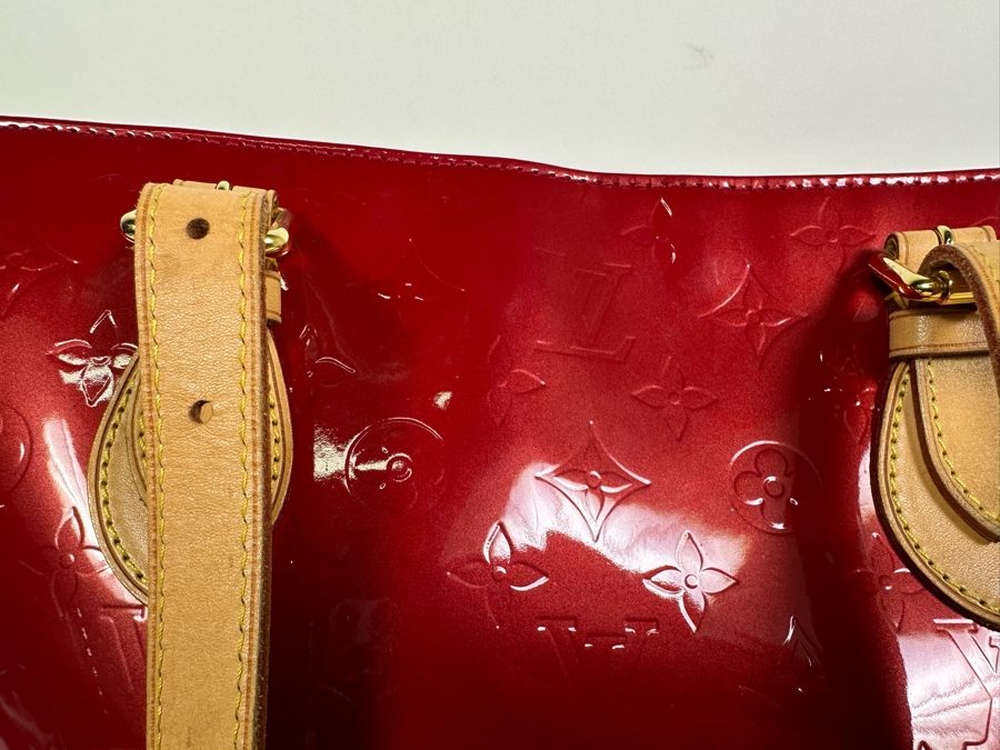 Louis Vuitton Vernis Monogram Brentwood Handbag Red 15.5 X 11.5 [Photo 6]