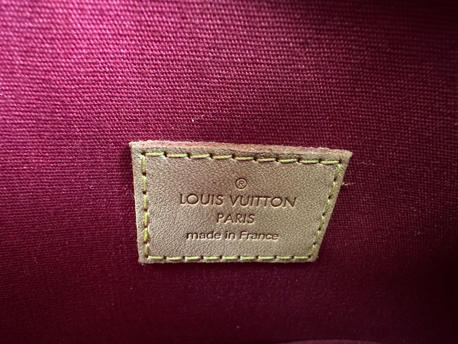 Louis Vuitton Vernis Monogram Brentwood Handbag Red 15.5 X 11.5 [Photo 9]
