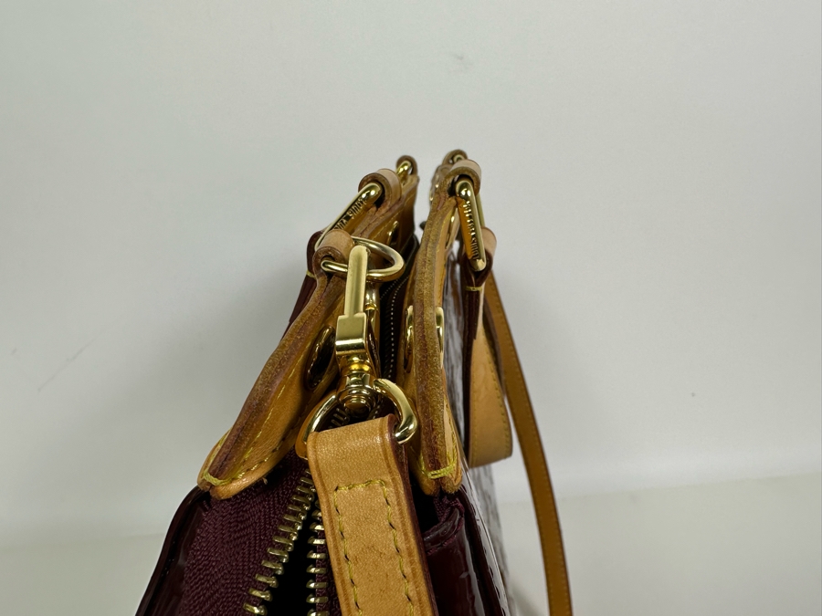 Louis Vuitton Vernis Monogram Brea Shoulder Handbag 14.5 X 11.5 [Photo 11]