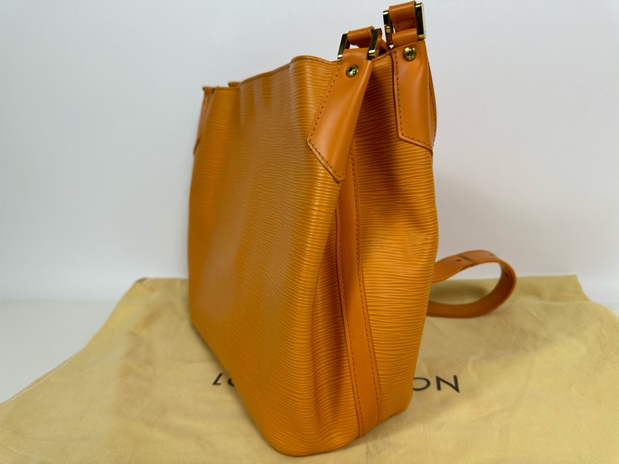 Louis Vuitton Epi Orange Leather Mandara MM Shoulder Handbag 12W X 10.5H [Photo 15]