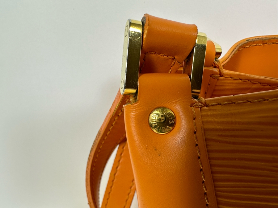 Louis Vuitton Epi Orange Leather Mandara MM Shoulder Handbag 12W X 10.5H [Photo 14]