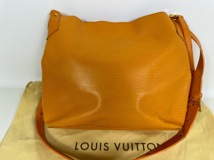 Louis Vuitton Epi Orange Leather Mandara MM Shoulder Handbag 12W X 10.5H [Photo 9]