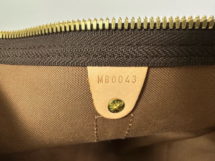 Louis Vuitton Monogram Canvas Keepall 55 Bag 24W X 12H [Photo 16]