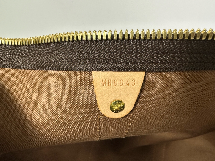 Louis Vuitton Monogram Canvas Keepall 55 Bag 24W X 12H [Photo 15]