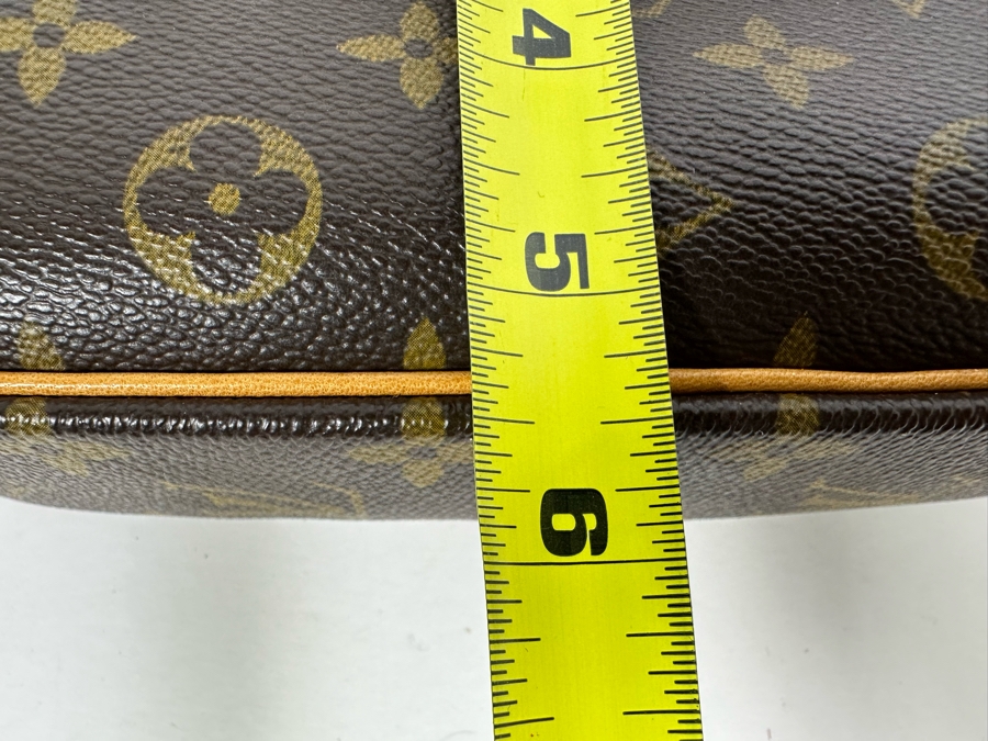 Louis Vuitton Monogram Canvas Pochette Cite Shoulder Bag 8.5W X 5.5D X 2.5H [Photo 13]