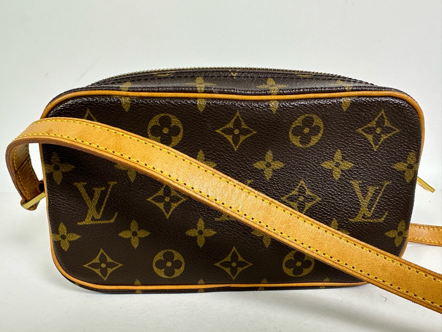 Louis Vuitton Monogram Canvas Pochette Cite Shoulder Bag 8.5W X 5.5D X 2.5H [Photo 7]
